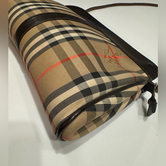 Burberry crossbody bag with provided sling - Picture 3 of 16